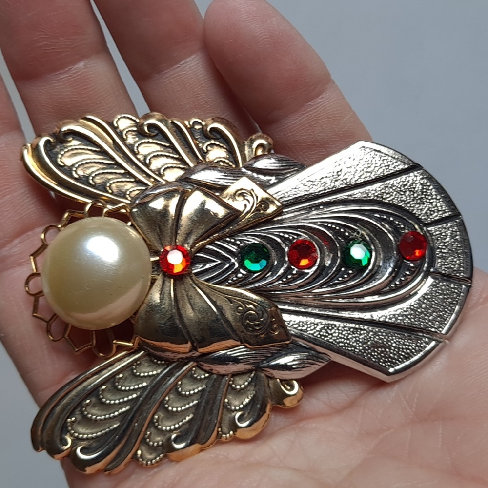 Jane Christmas Angel Brooch
